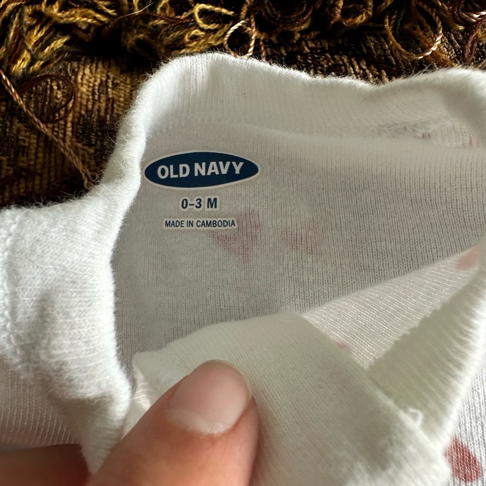 Old navy 0-3 months footsie - Picture 2 of 3